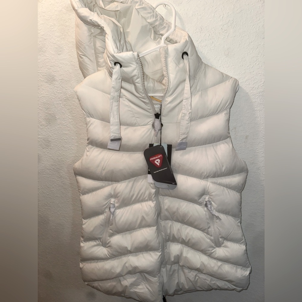 LOLE PRIMALOFT Puffer Vest